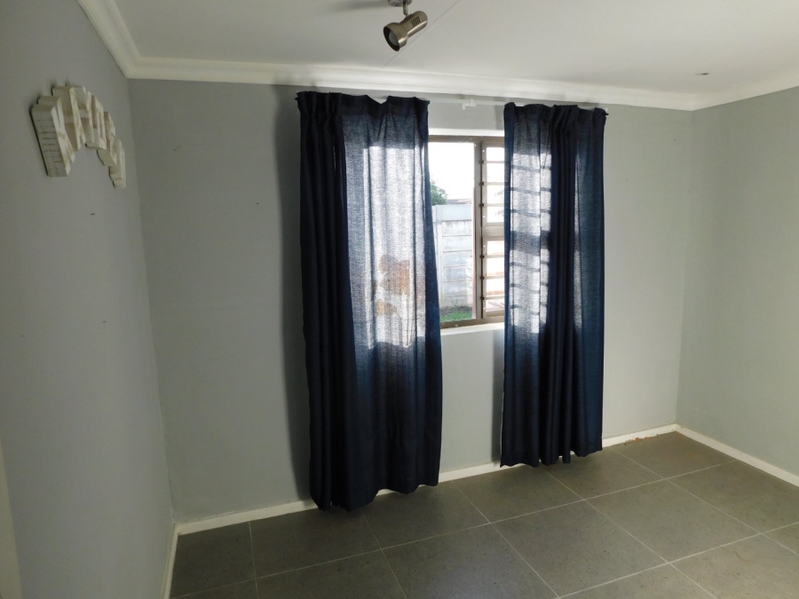 To Let 2 Bedroom Property for Rent in Anchorage Park Western Cape